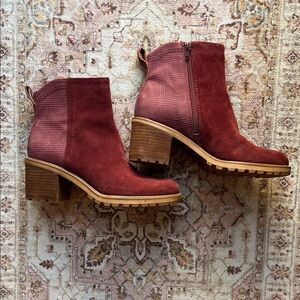 Size 9 red suede ankle booties